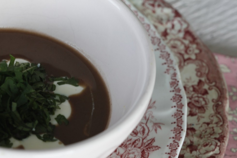 Creamy Black beans Soup / Sopa cremosa de frijoles negros